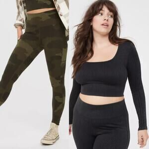 NWT Aerie Lot of 2 The Hugger Leggings & Seamless Cable Square Neck Tee Set Sz M